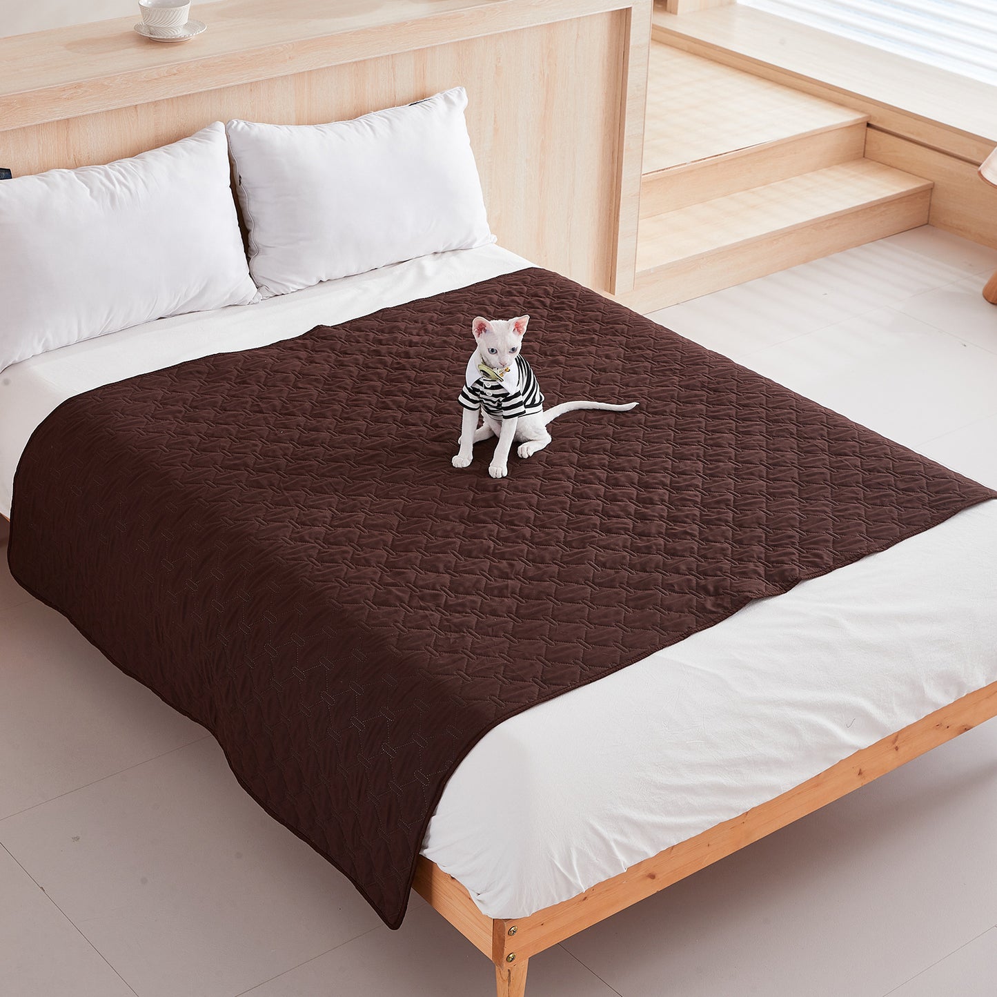 Waterproof Non-Slip Pet Mattress Pad – Dog & Cat Sofa Blanket