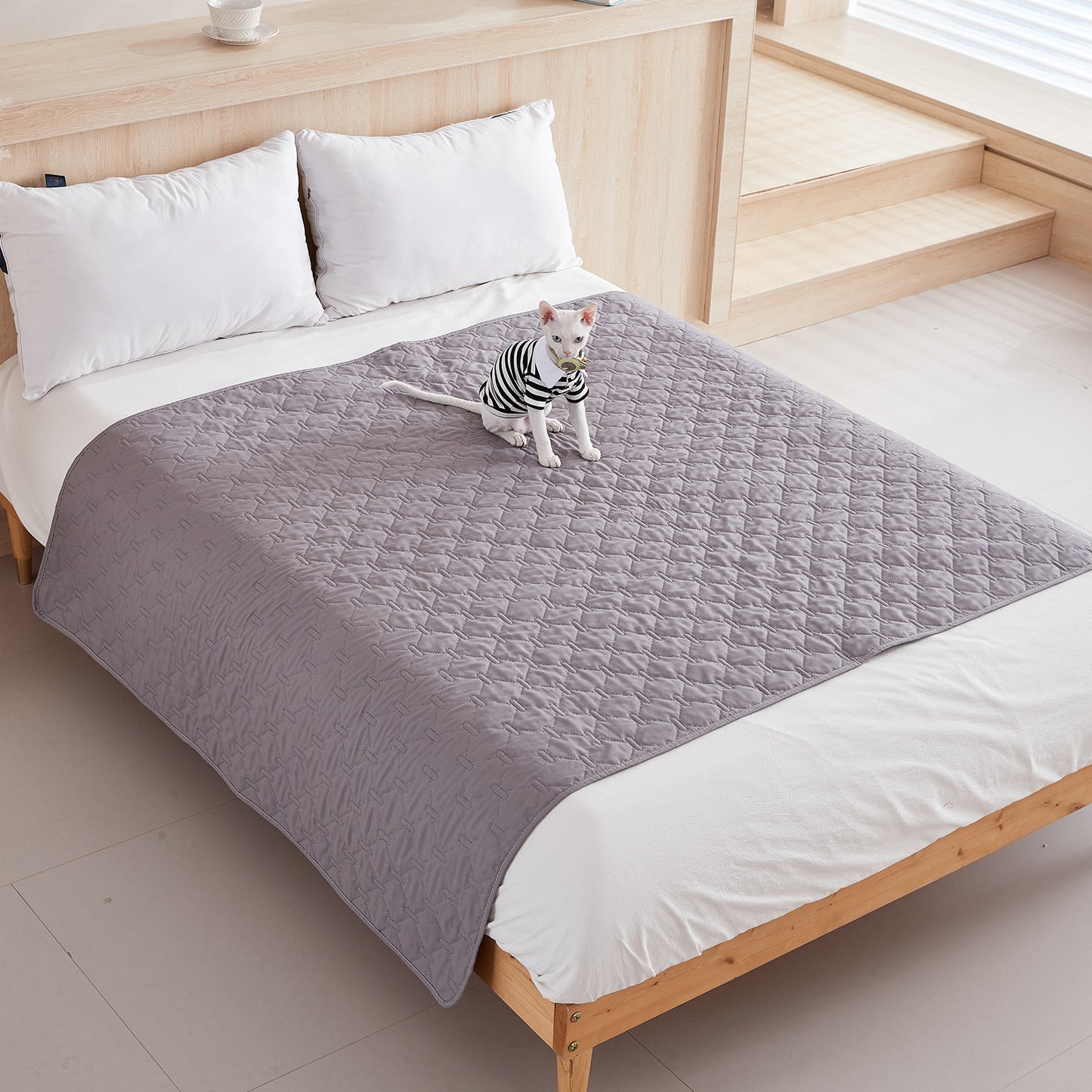 Waterproof Non-Slip Pet Mattress Pad – Dog & Cat Sofa Blanket